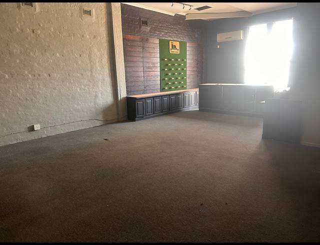 700M² WAREHOUSE TO LET IN SOUTH BEACH